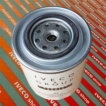 Carica l'immagine nel visualizzatore di Gallery, FILTRO GASOLIO, compatibile motori CURSOR EURO 3 - 4, mezzi IVECO STRALIS TRAKKER ASTRA HD7 HD8 BUS. oem iveco 2994048