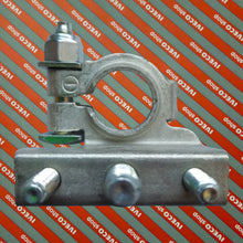 Carica l'immagine nel visualizzatore di Gallery, foto reale, parte dall'alto, MORSETTO BATTERIA POLO NEGATIVO, SEGNO MENO. compatibile con  IVECO DAILY DA 2006. OEM 42559575