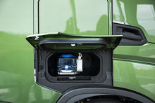 Carica l'immagine nel visualizzatore di Gallery, 50068 TANICA ACQUA 10 LITRI  IVECO S-WAY X-WAY T-WAY