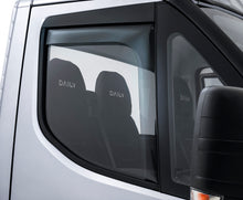 Carica l'immagine nel visualizzatore di Gallery, 51521 KIT 2 DEFLETTORI ARIA IVECO DAILY DAL 2014 AL 2025 29L 35S 35C 40C 50C 60C 70C
