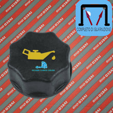 Carica l'immagine nel visualizzatore di Gallery, 500301568_TAPPO NERO INTRODUZIONE OLIO CON GUARNIZIONI ORIGINALE IVECO, IVECO DAILY DALL TERZA ALLA SESTA.GENERAZIONE
