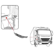 Carica l'immagine nel visualizzatore di Gallery, BATTITACCO BATTICALCAGNO SX RIPARO PLASTICA SALITA CABINA IVECO EUROCARGO DAL 2003 OE 504299144