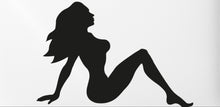 Carica l'immagine nel visualizzatore di Gallery, ADESIVO CAMION TRUCK OMBRA DI RAGAZZA COLORE NERO PER IVECO RENAULT DAF SCANIA MERCEDES VOLVO MAN GIRL STICKER