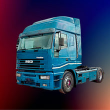 Carica l'immagine nel visualizzatore di Gallery, COPRI VOLANTE ECO PELLE NERA IVECO EUROCARGO EUROSTAR EUROTECH EUROTRAKKER 190 TURBOSTAR ASTRA HD CON BANDIERA ITALIA