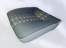 Carica l'immagine nel visualizzatore di Gallery, SEDUTA SEDILE IMBOTTITA CON FODERA TRAMA TESSUTO ORIGINALE IVECO NEW DAILY DAL 1996 al 1999 30.8 35.8 35.10 35.12 49.12 59.12