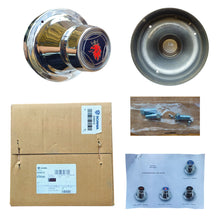 Carica l'immagine nel visualizzatore di Gallery, SET 2 COPERTURE TUNING ANELLO PROTEZIONE RUOTA ACCIAIO INOX LUCIDO 22,5" LOGO GRIFONE SCANIA SERIE TNG NEXTGEN P G R S