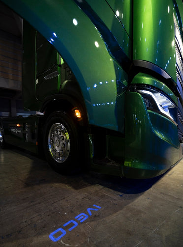 50071 LUCE DI CORTESIA TUNING SU PORTA IVECO STRALIS S WAY T WAY X WAY