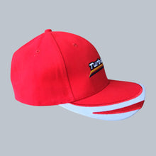 Carica l'immagine nel visualizzatore di Gallery, CAPPELLO BASEBALL CON VISIERA IVECO con scritta TURBOSTAR 100% COTONE, colore rosso e bianco. foto reale