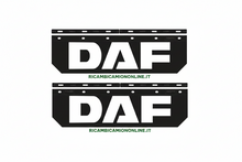 Carica l'immagine nel visualizzatore di Gallery, KIT 2 PARASPRUZZI DAF LF CF XF XG ANTERIORI LUNGHEZZA 62 CM X 17 CM ALTEZZA